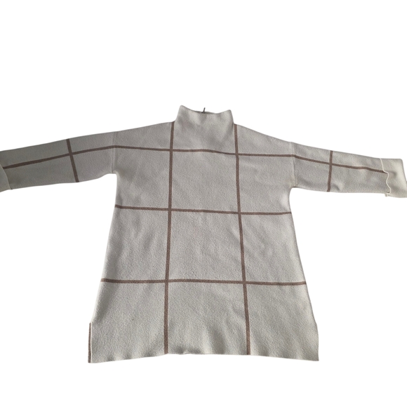 Christian Siriano Cream and Beige Mock Neck Sweater Size Small. - Picture 6 of 8